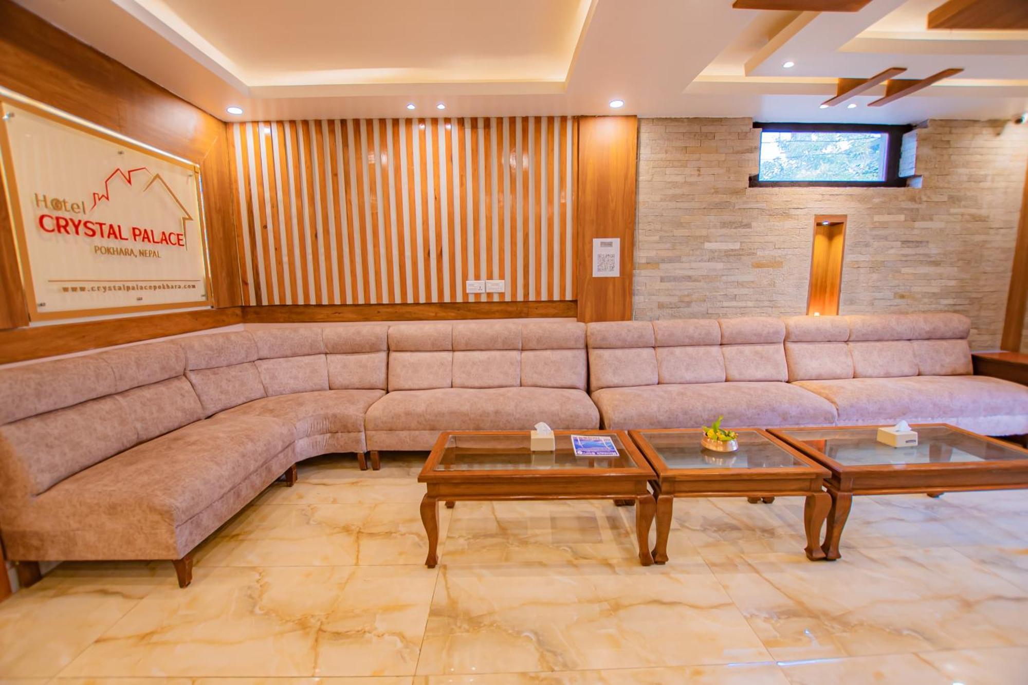 Hotel Crystal Palace Pokhara Buitenkant foto
