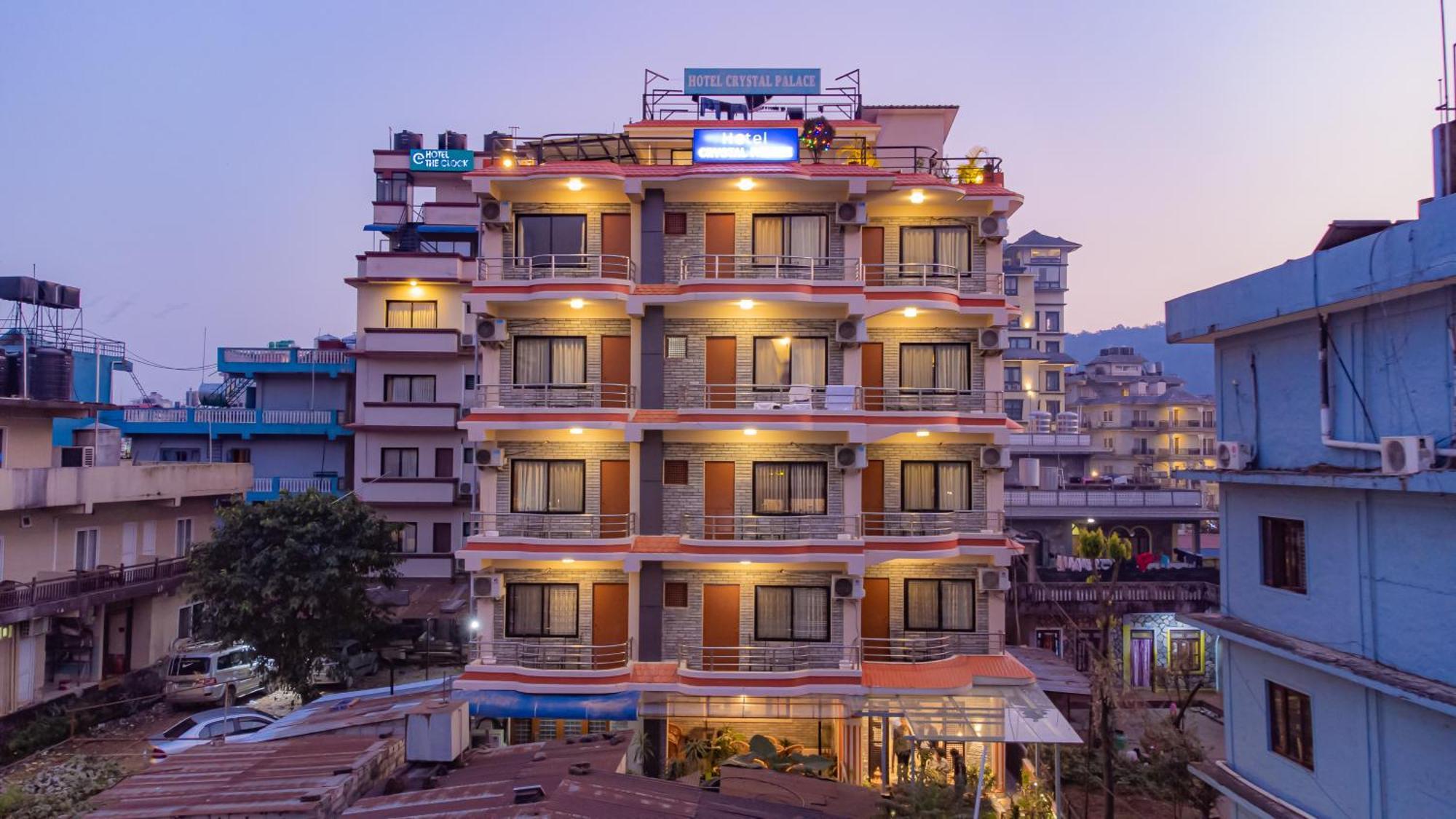 Hotel Crystal Palace Pokhara Buitenkant foto